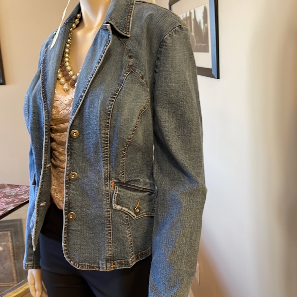 Tommy Hilfiger Vintage Stretch Denim Buttoned Front Blazer/Jacket. - Picture 3 of 14
